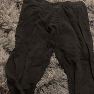 Black crop leggings